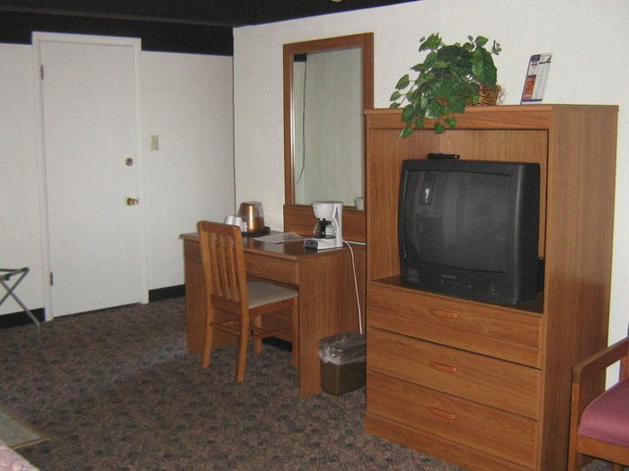 Tradewinds Motel - Random Photos From The Web (newer photo)